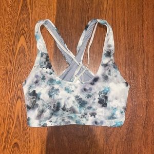 Lulu lemon Sports Bra Size:4